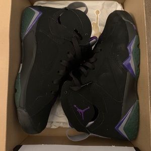 Jordan 7 Ray Allen’s size 5.5y